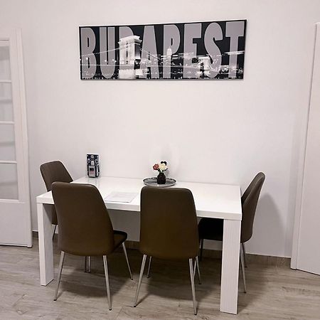Boutique Family Apartment In The Heart Of City บูดาเปสต์ ภายนอก รูปภาพ