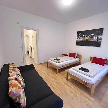 Boutique Family Apartment In The Heart Of City บูดาเปสต์ ภายนอก รูปภาพ