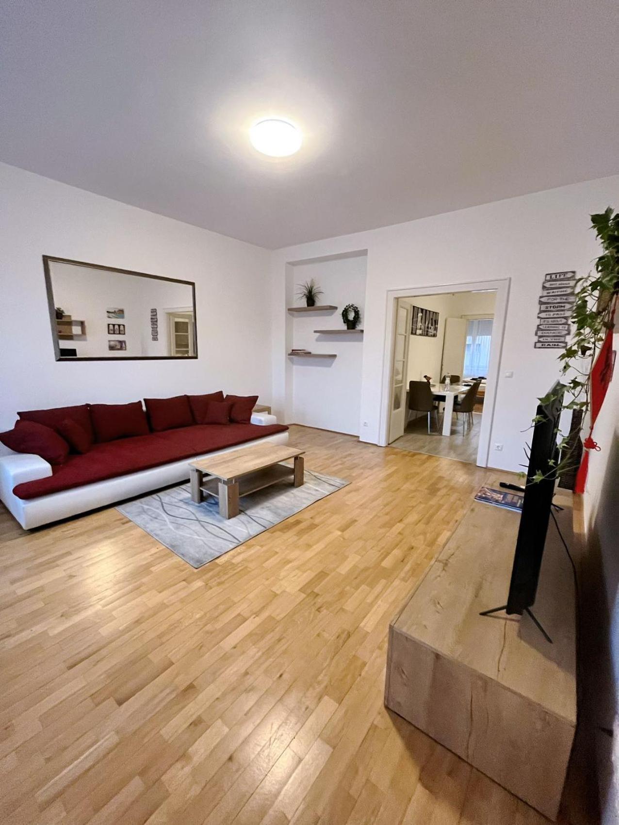 Boutique Family Apartment In The Heart Of City บูดาเปสต์ ภายนอก รูปภาพ