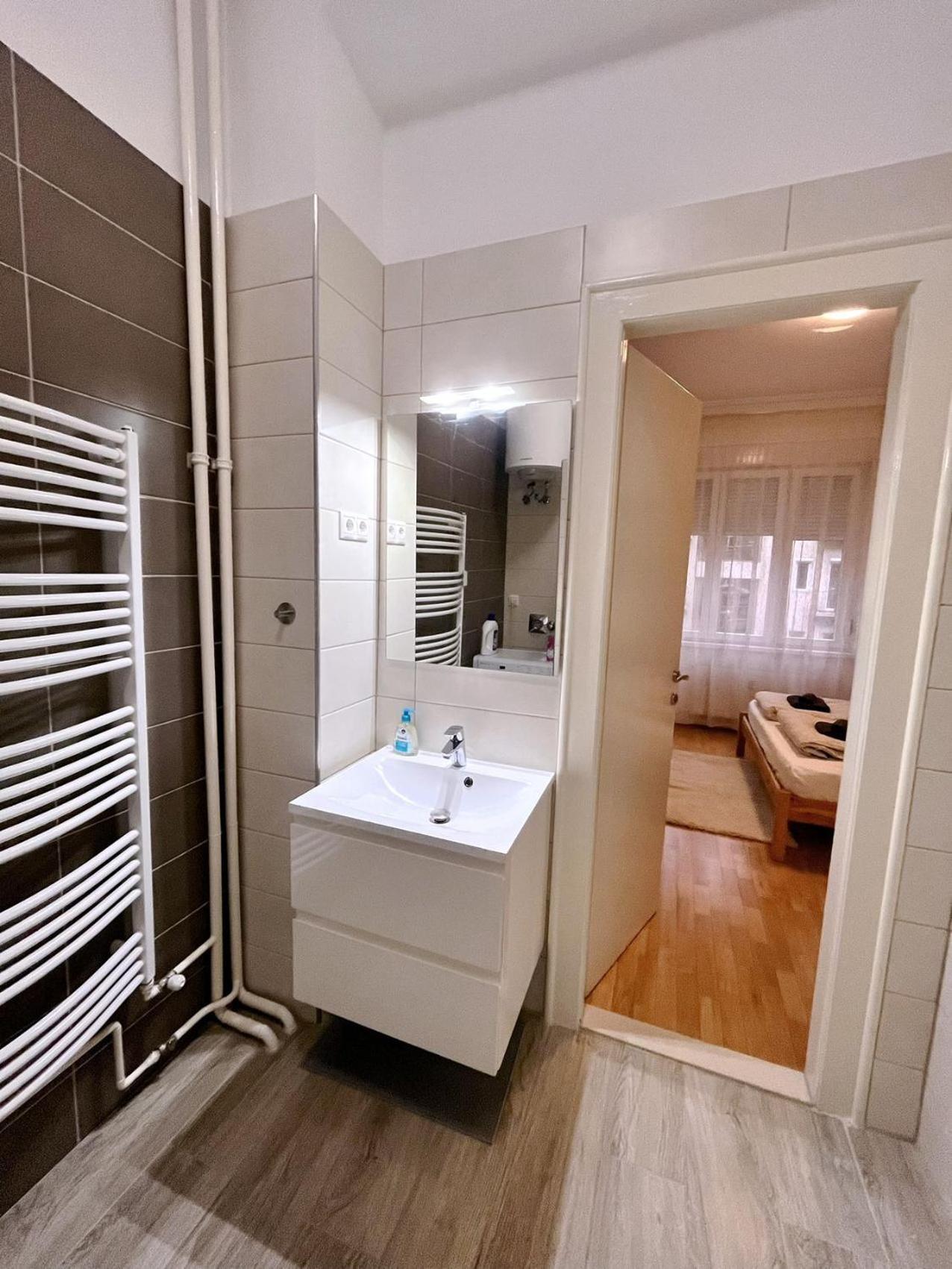 Boutique Family Apartment In The Heart Of City บูดาเปสต์ ภายนอก รูปภาพ