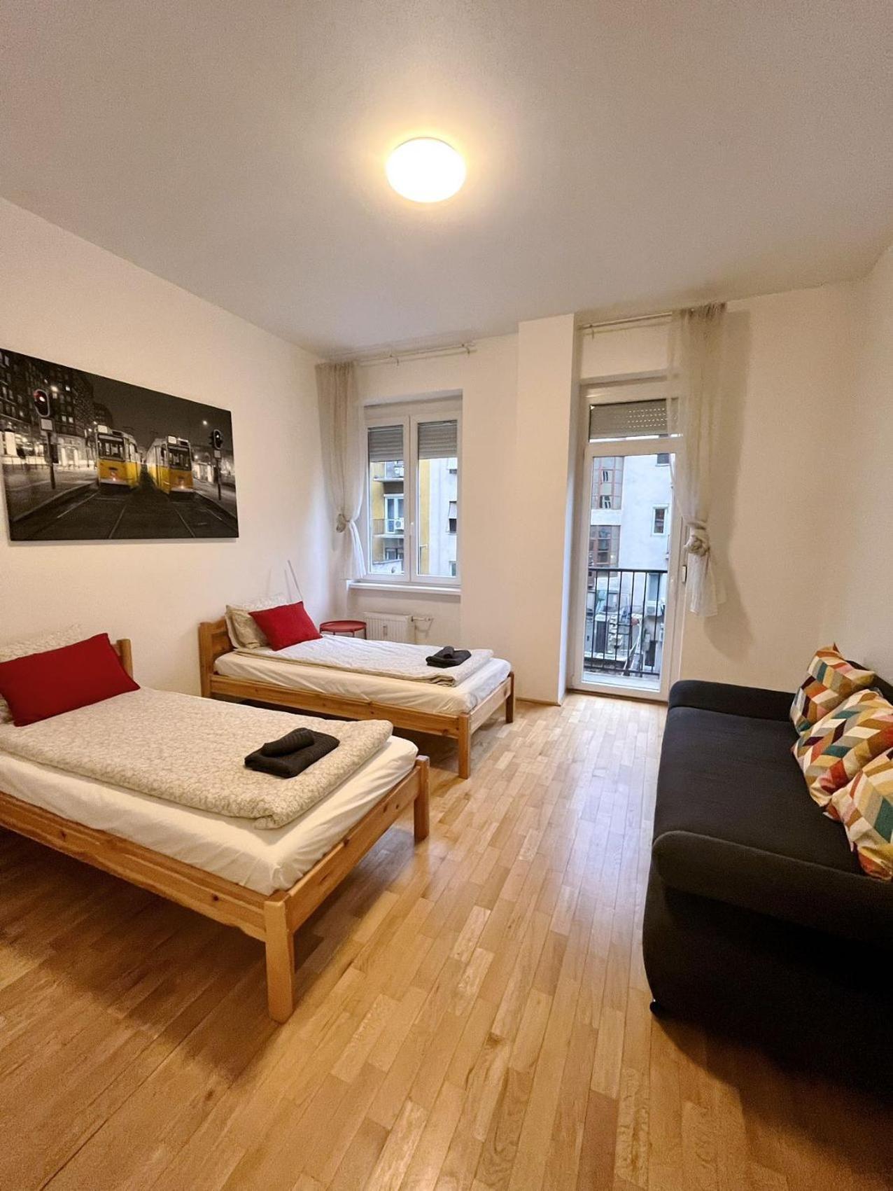 Boutique Family Apartment In The Heart Of City บูดาเปสต์ ภายนอก รูปภาพ