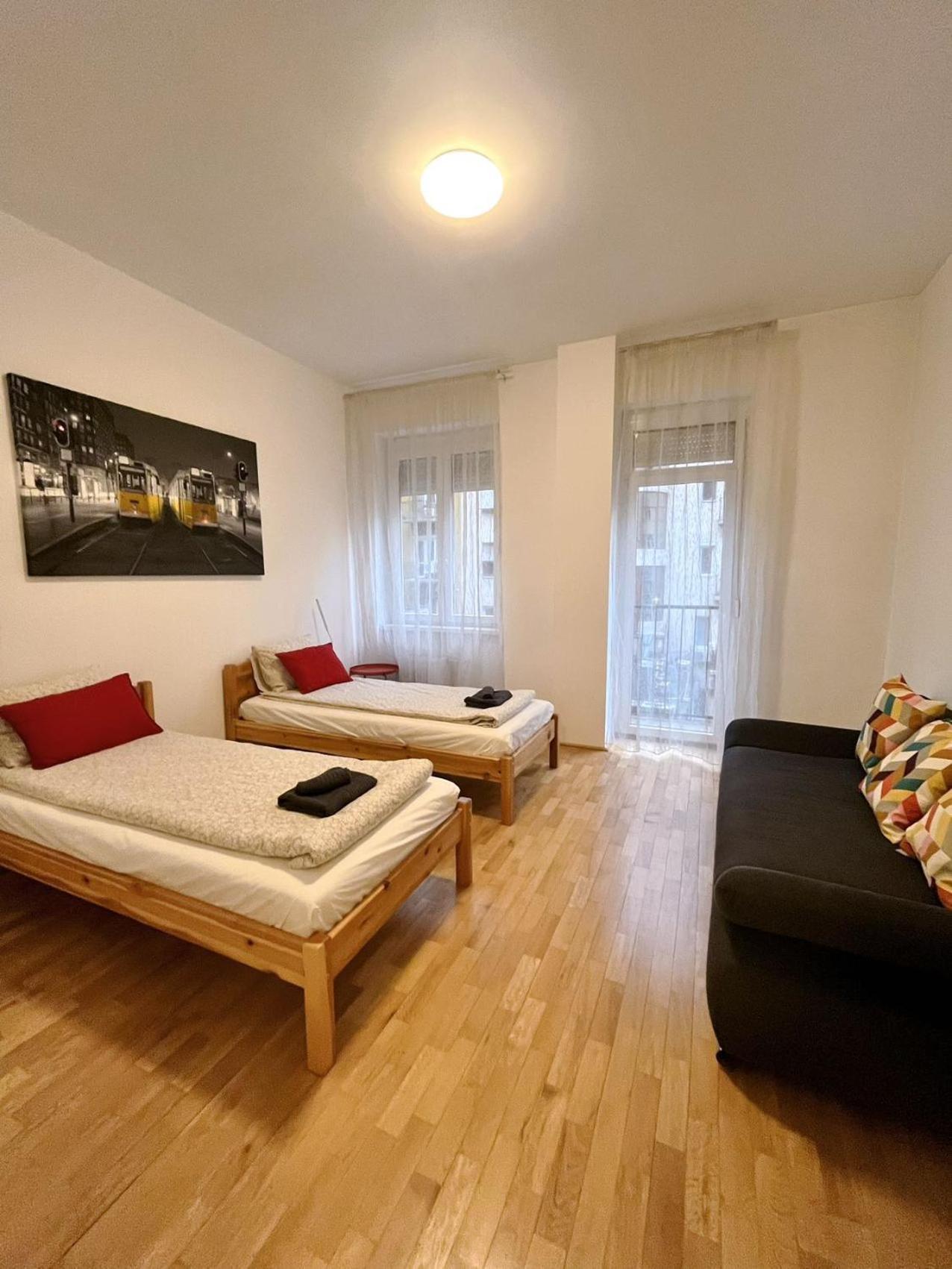 Boutique Family Apartment In The Heart Of City บูดาเปสต์ ภายนอก รูปภาพ